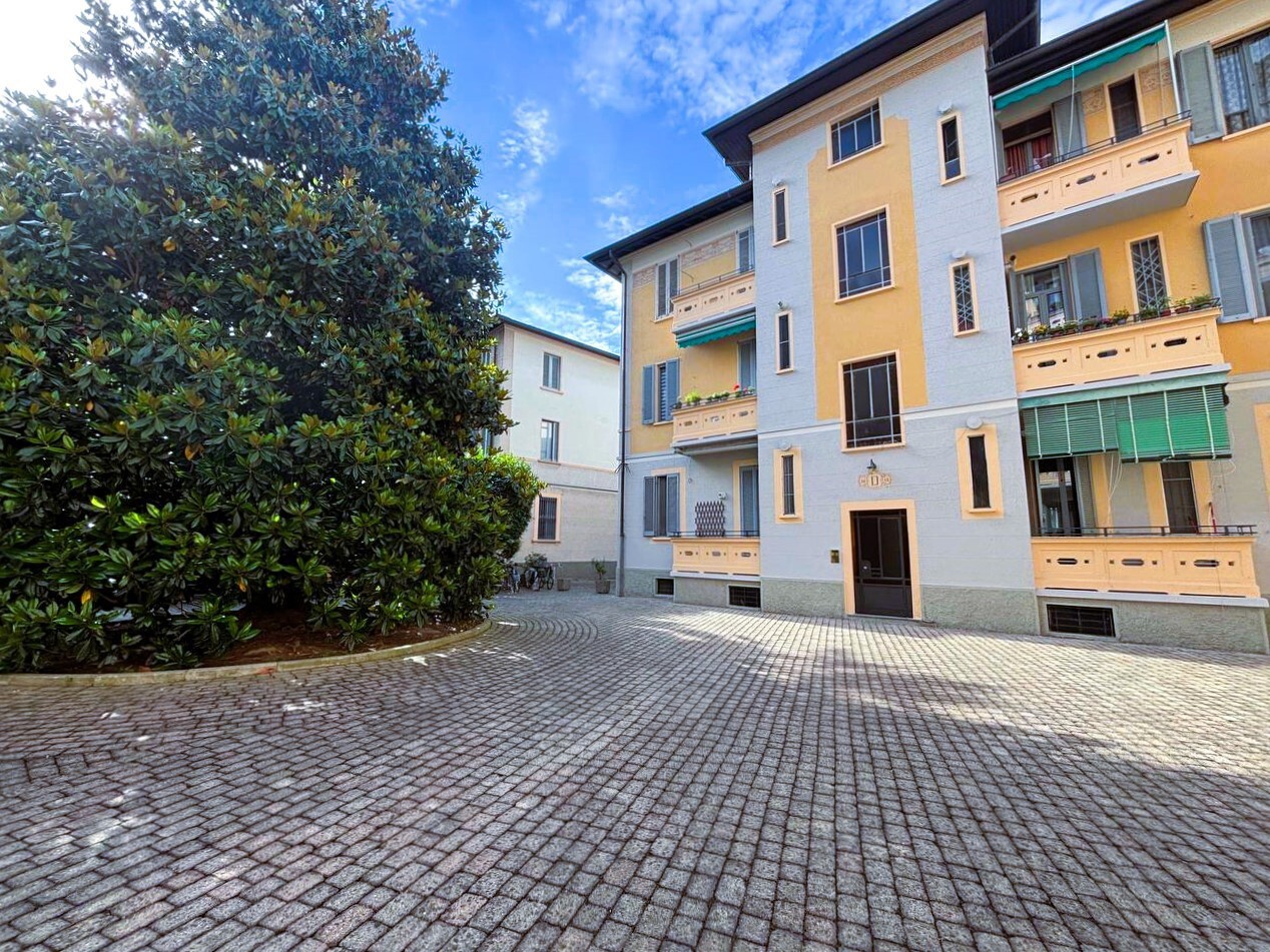 Appartamento con giardino in viale tibaldi 53, Milano