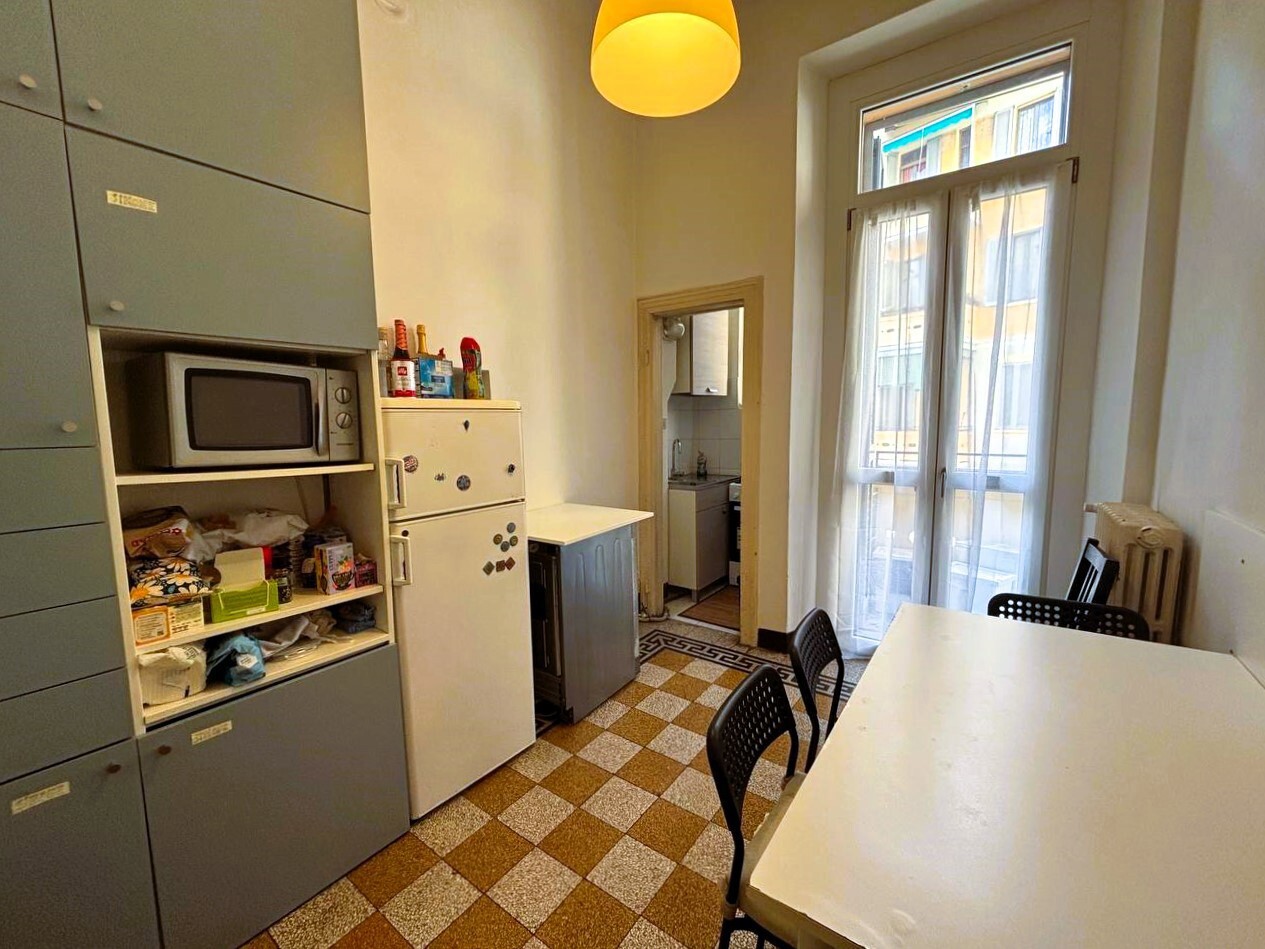 Appartamento con giardino in viale tibaldi 53, Milano