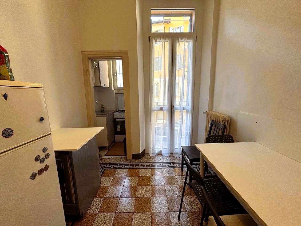 Appartamento con giardino in viale tibaldi 53, Milano