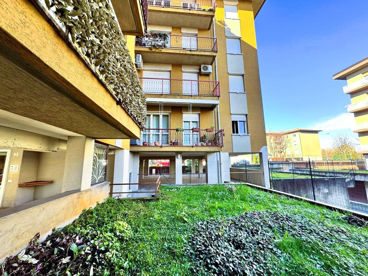 Appartamento con giardino in via beato angelico 20, Treviglio