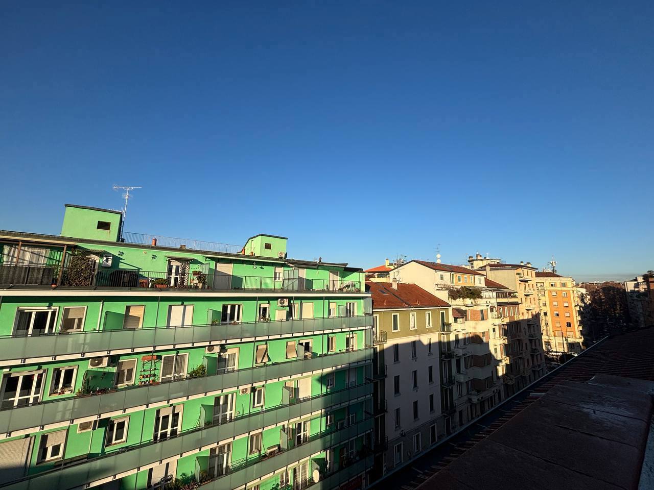 Appartamento con terrazzo in via grossich 30, Milano