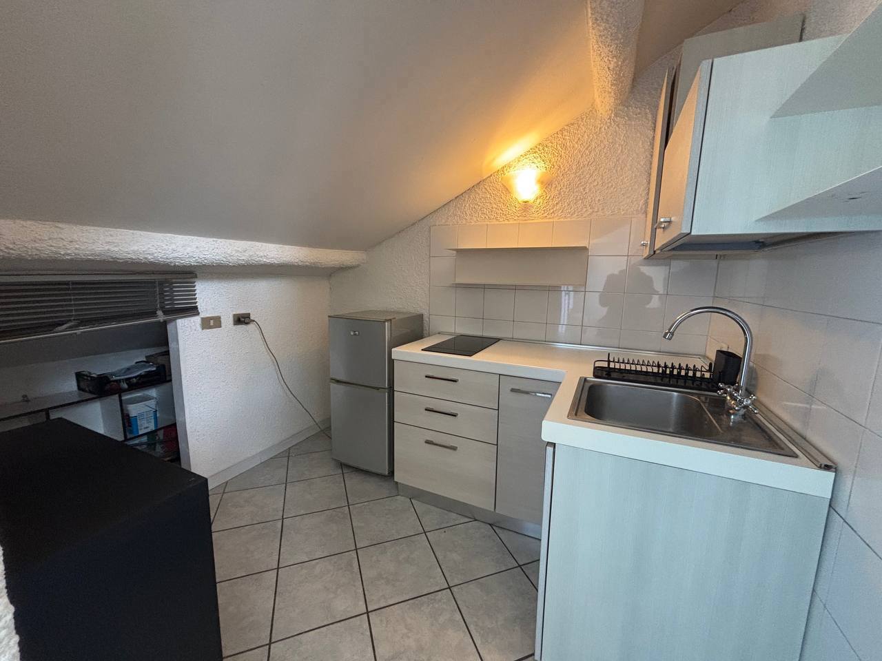 Appartamento con terrazzo in via grossich 30, Milano