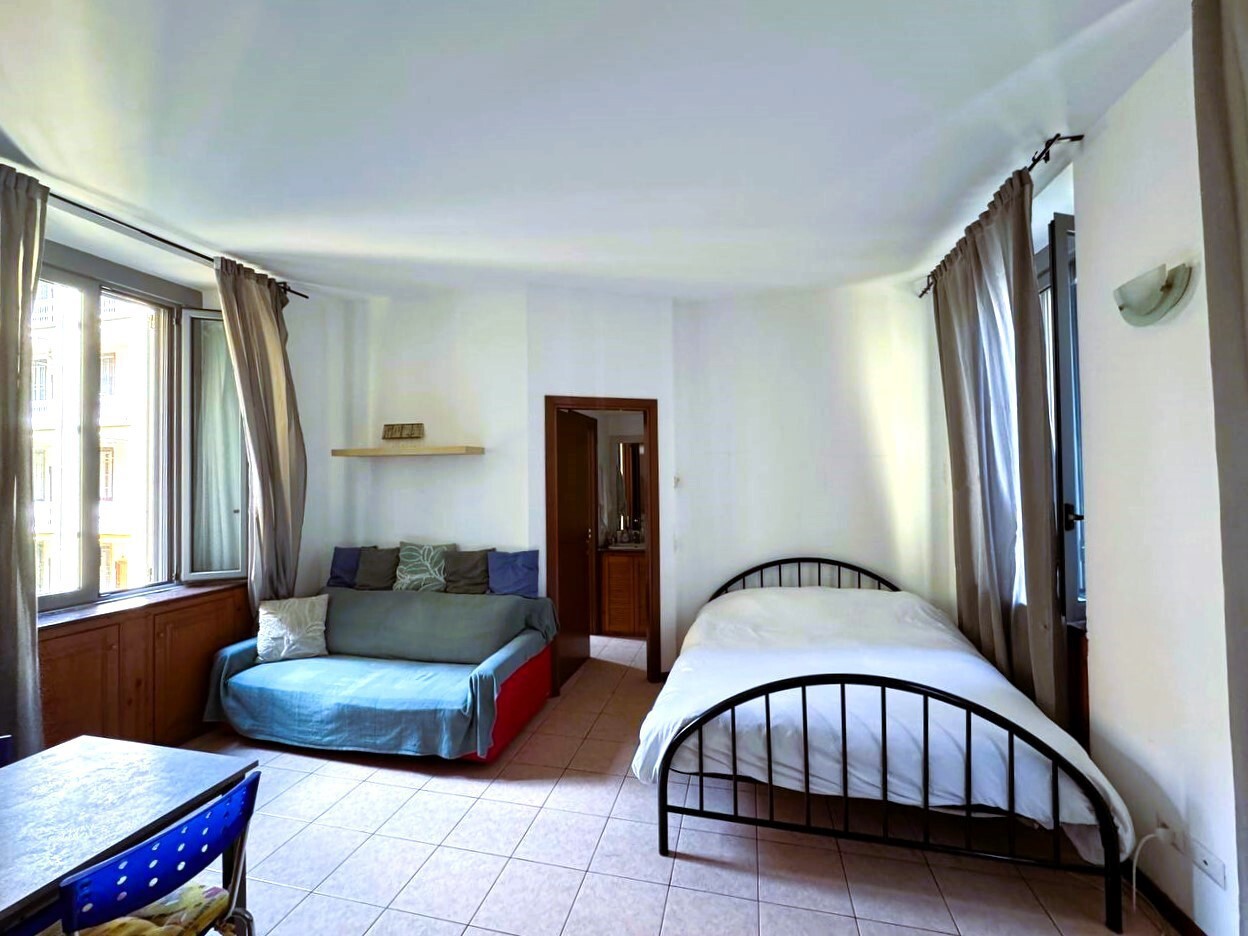 Appartamento con giardino in via plinio 47, Milano