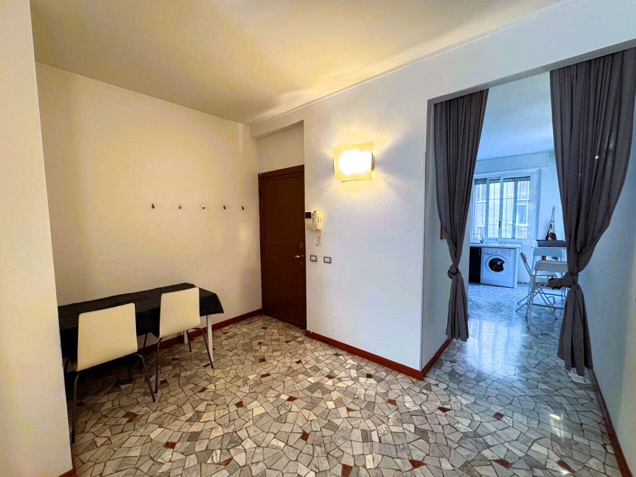 Trilocale da ristrutturare in galleria buenos aires 4-6, Milano