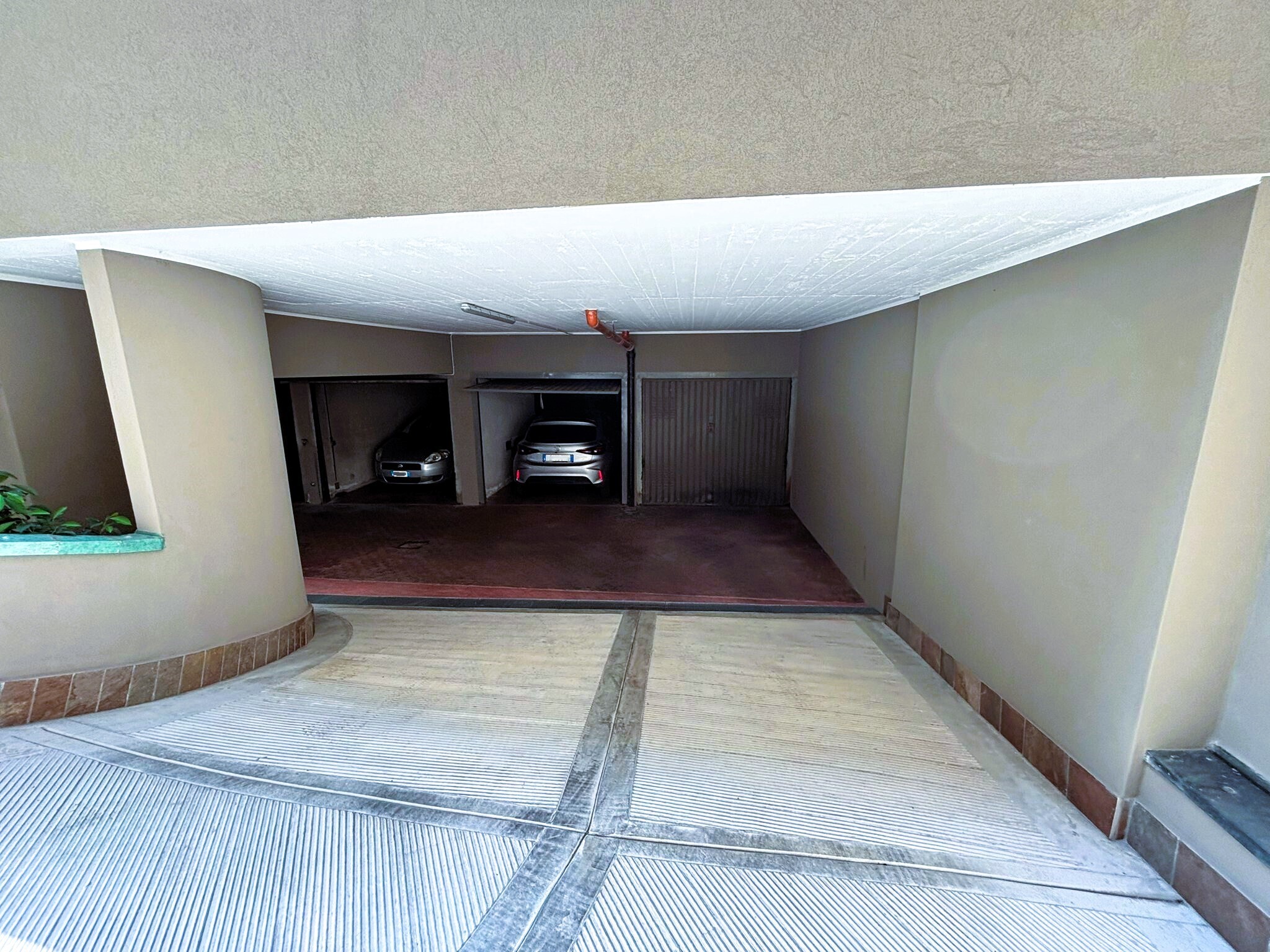Box/Garage 12mq in vendita in via benedetto marcello 5, Milano