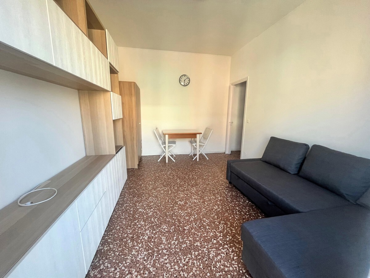 Monolocale con giardino in via marco d'agrate 19, Milano