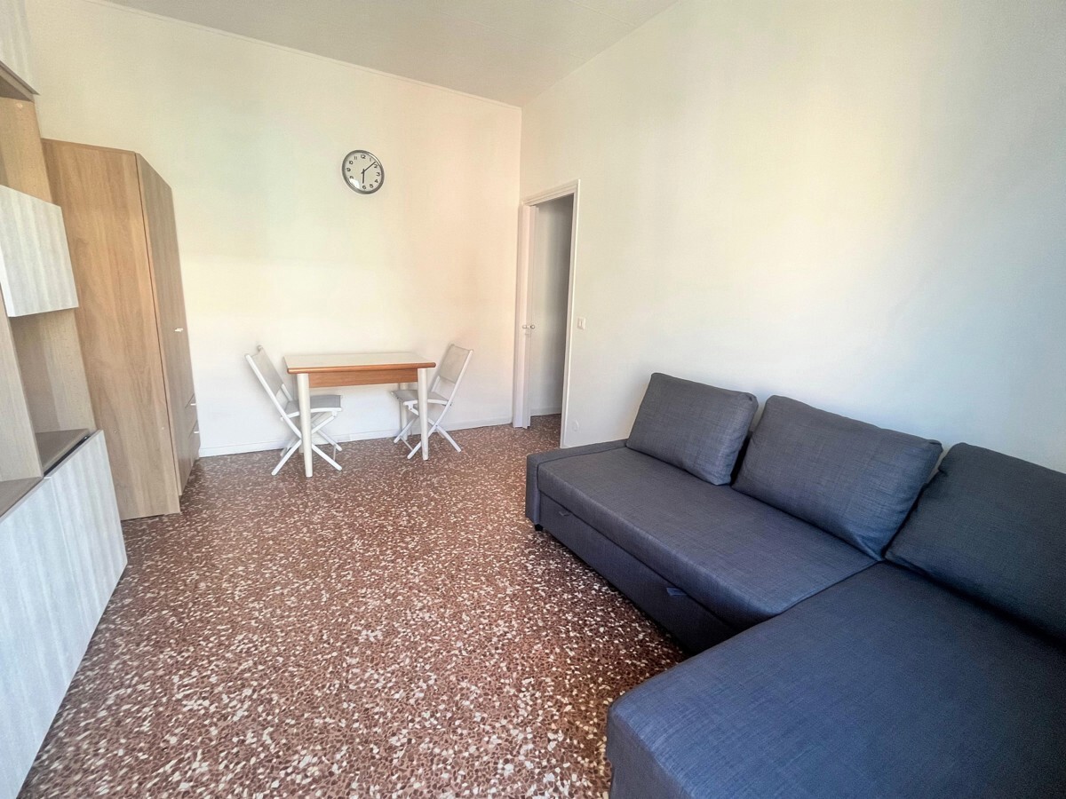 Monolocale con giardino in via marco d'agrate 19, Milano