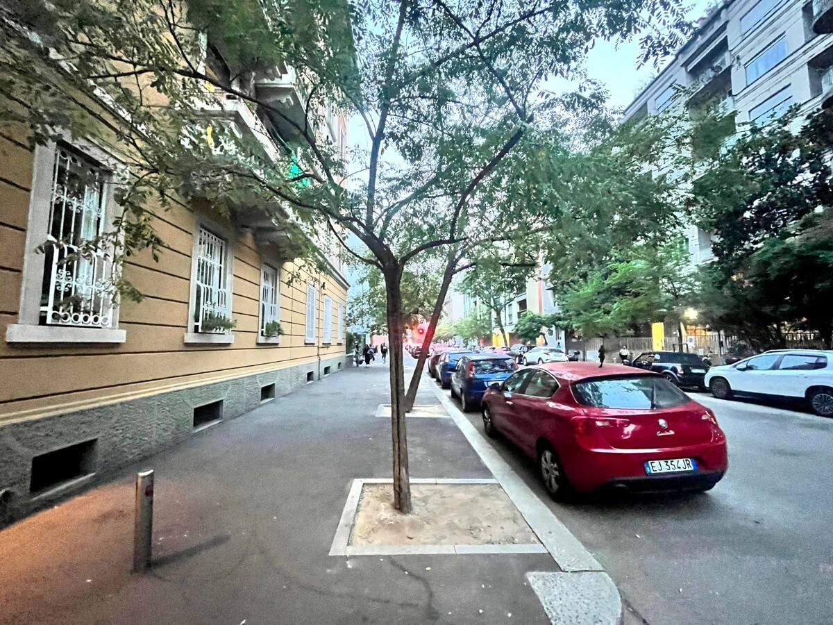 Monolocale con giardino in via ampere 40, Milano