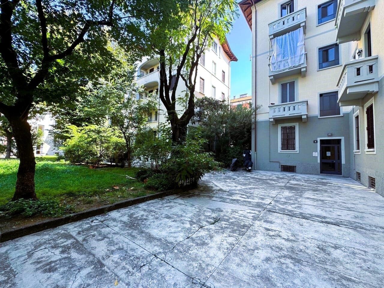 Monolocale ristrutturato in via giovanni pascoli 4, Milano