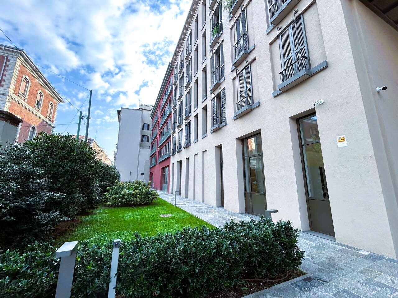 Bilocale con terrazzo in via alfonso lamarmora 26, Milano