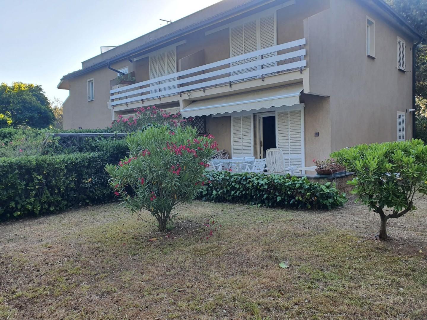 Villa Bifamiliare con giardino, Castiglione della Pescaia punta ala