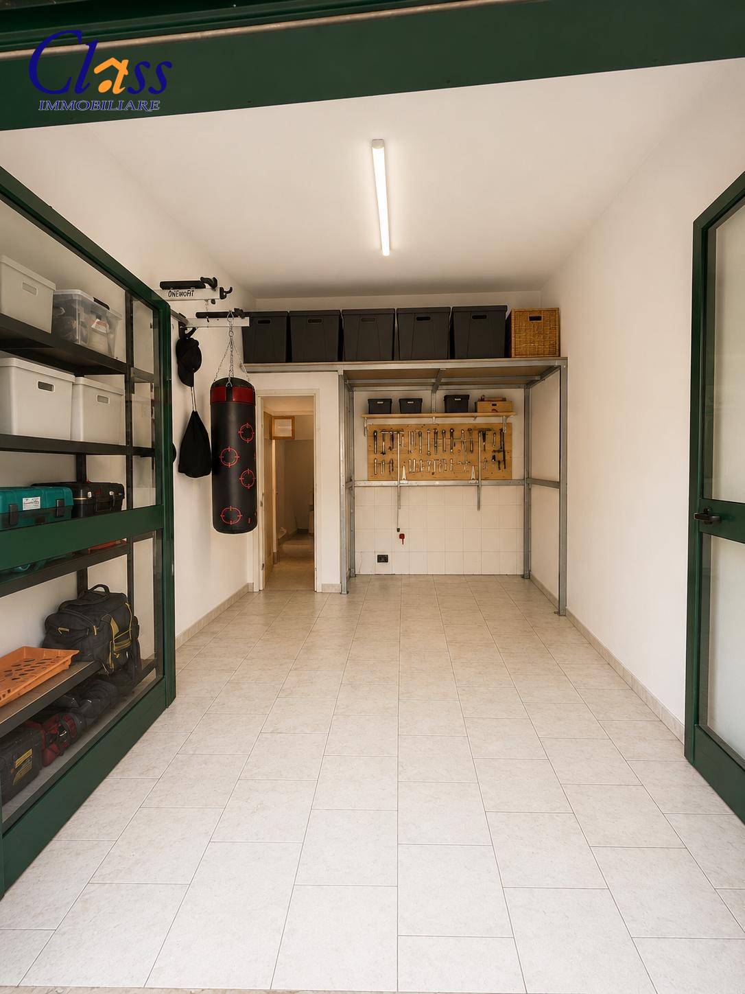Box o garage in vendita a Giovinazzo