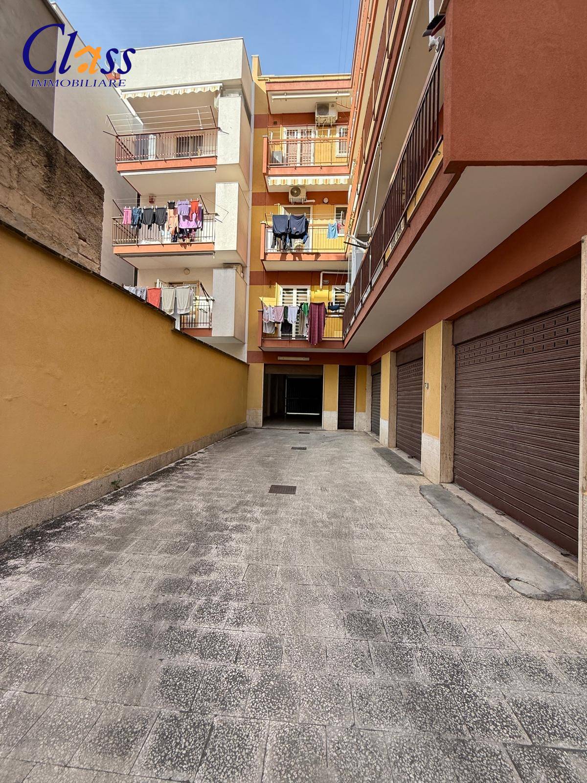 Box o garage in vendita a Giovinazzo