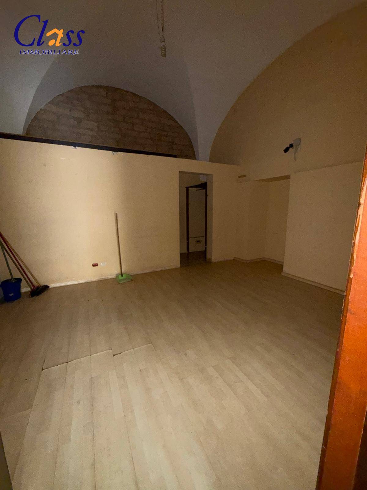 Locale commerciale in vendita a Giovinazzo