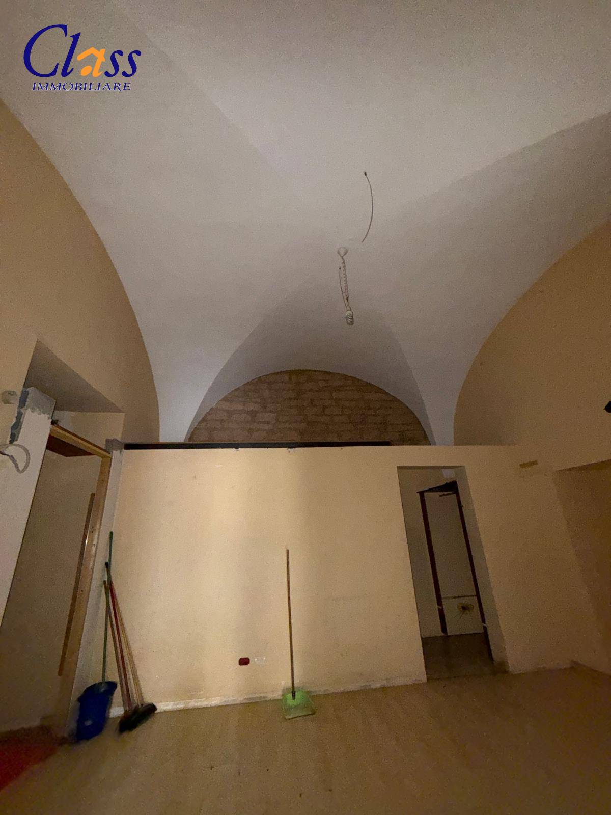 Locale commerciale in vendita a Giovinazzo