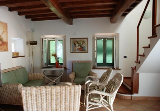 Villa con giardino a Pietrasanta
