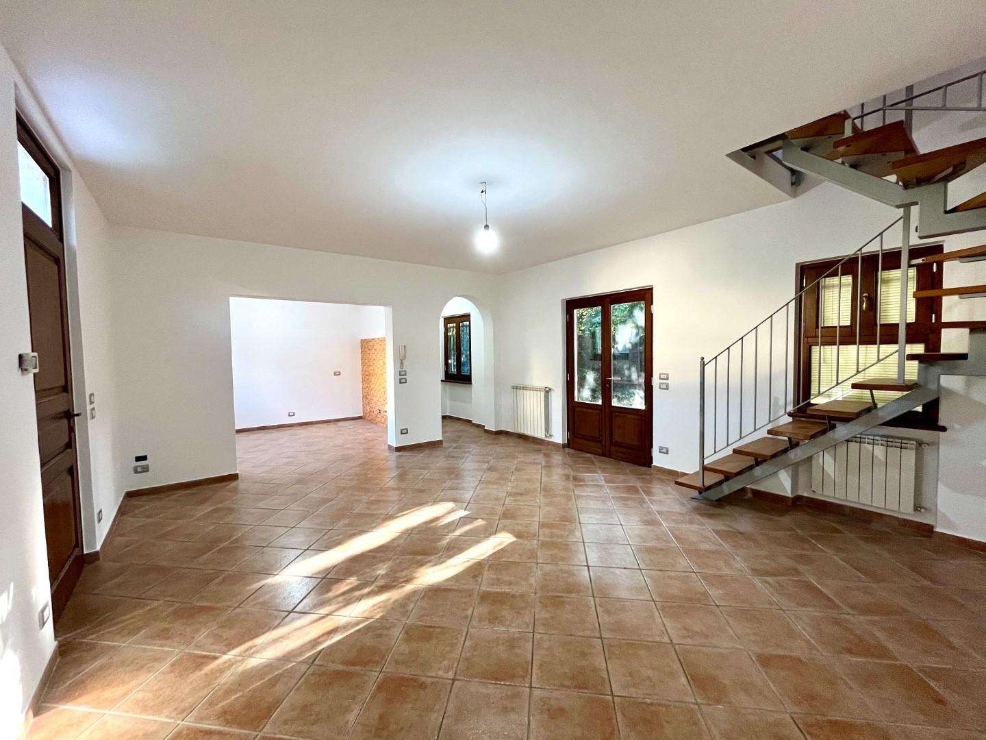 Villa con giardino a Pietrasanta