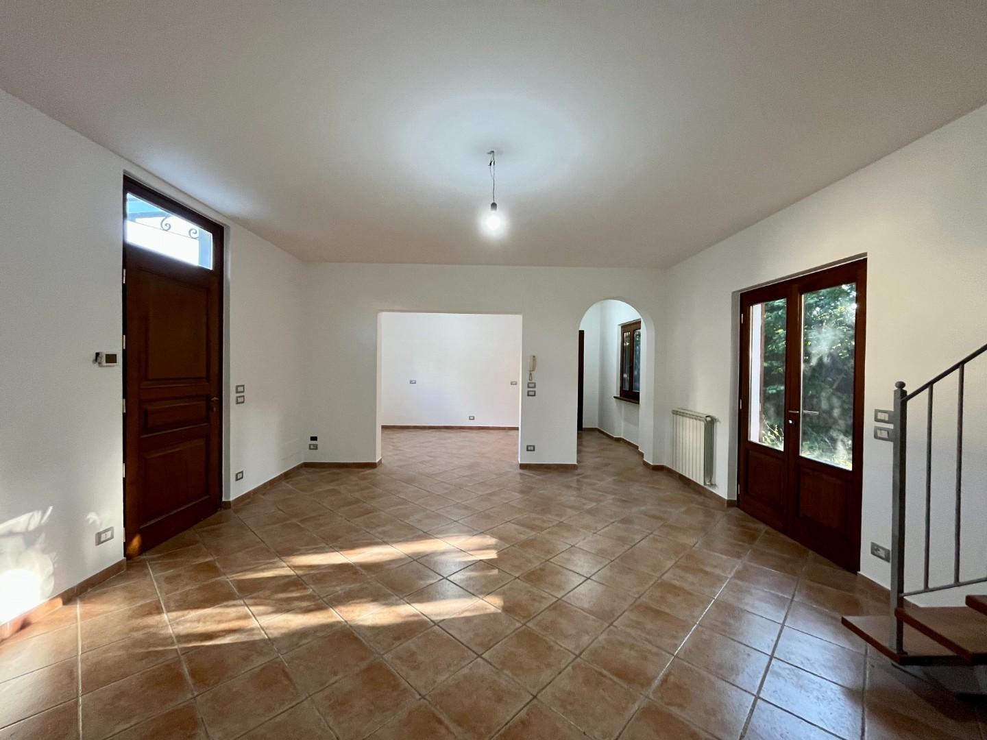 Villa con giardino a Pietrasanta