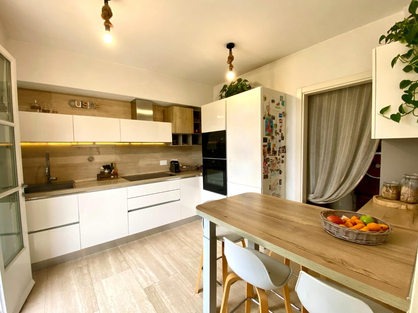 Villa con giardino a Pietrasanta