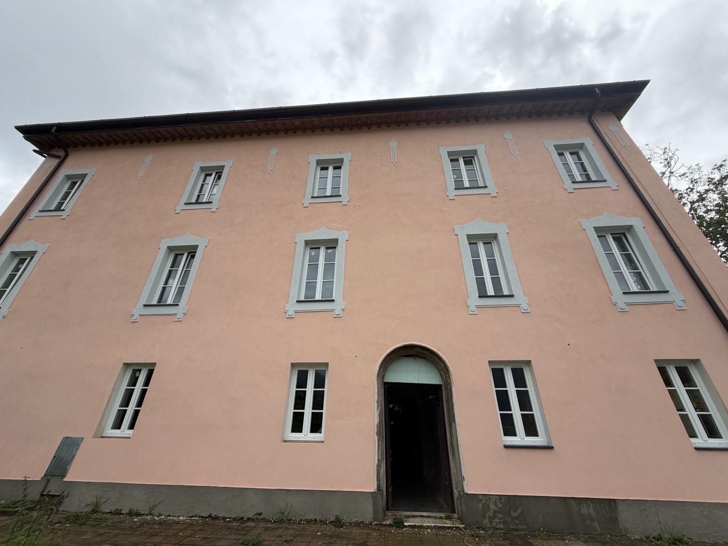 Villa con giardino a Camaiore