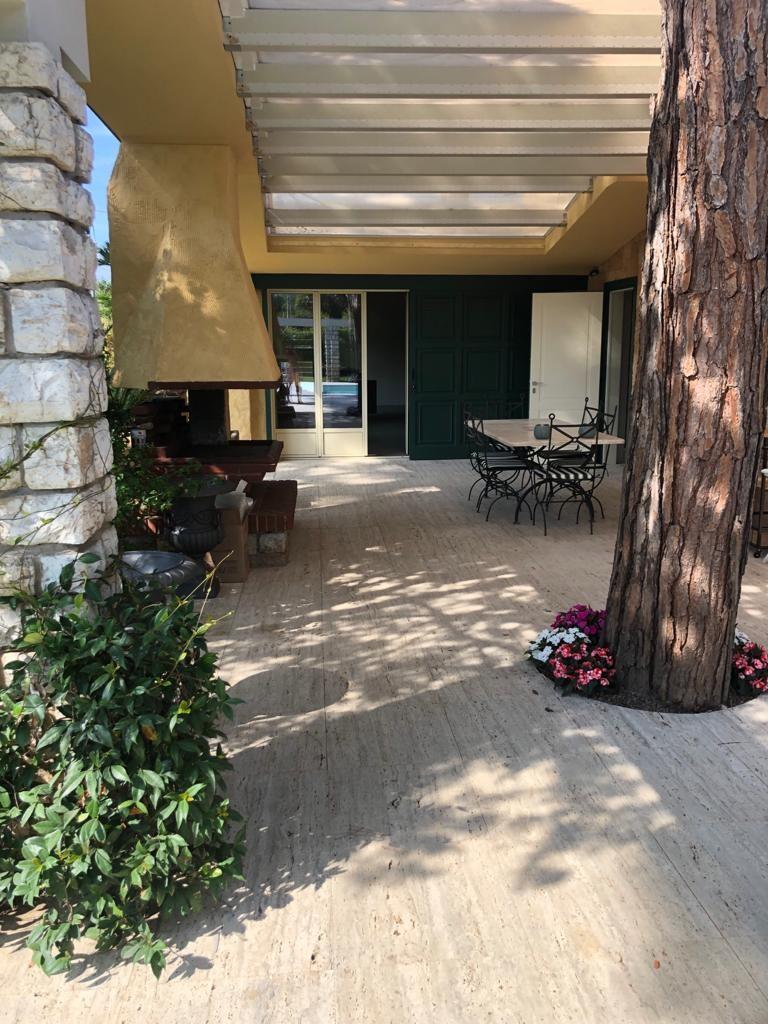 Villa con terrazzo, Pietrasanta marina di