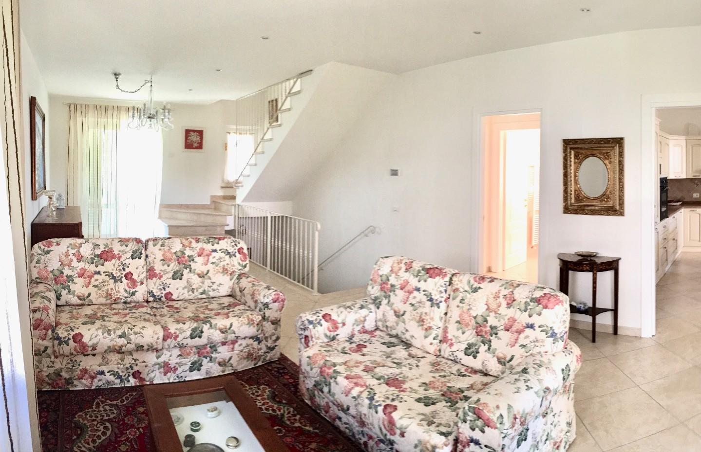 Villa con giardino, Pietrasanta marina di