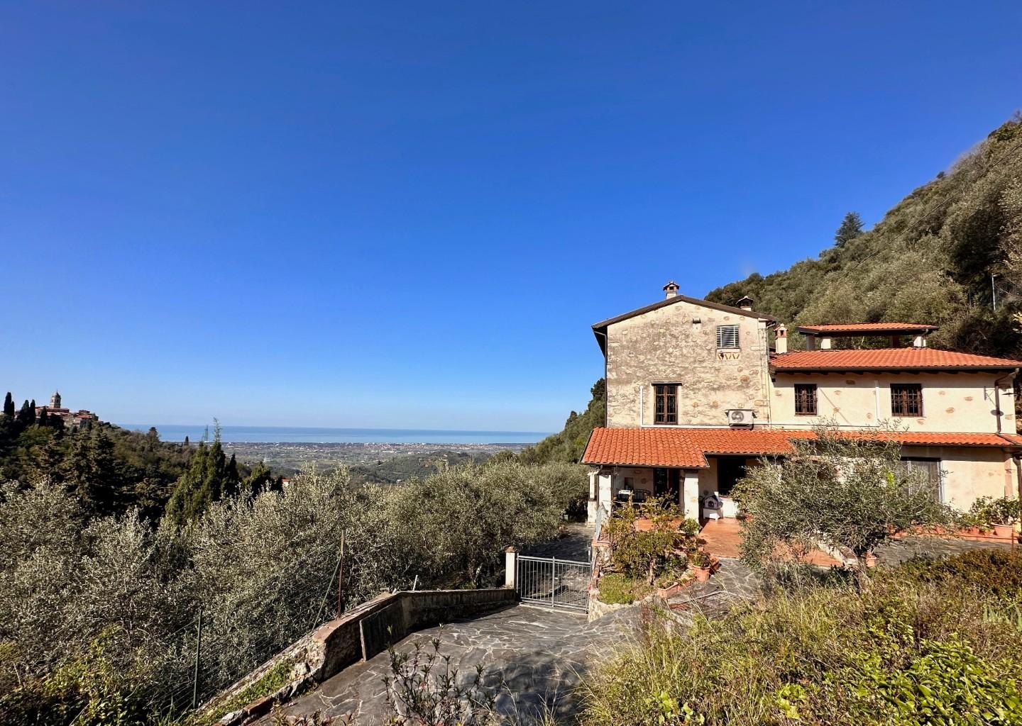 Rustico vista mare, Camaiore monteggiori