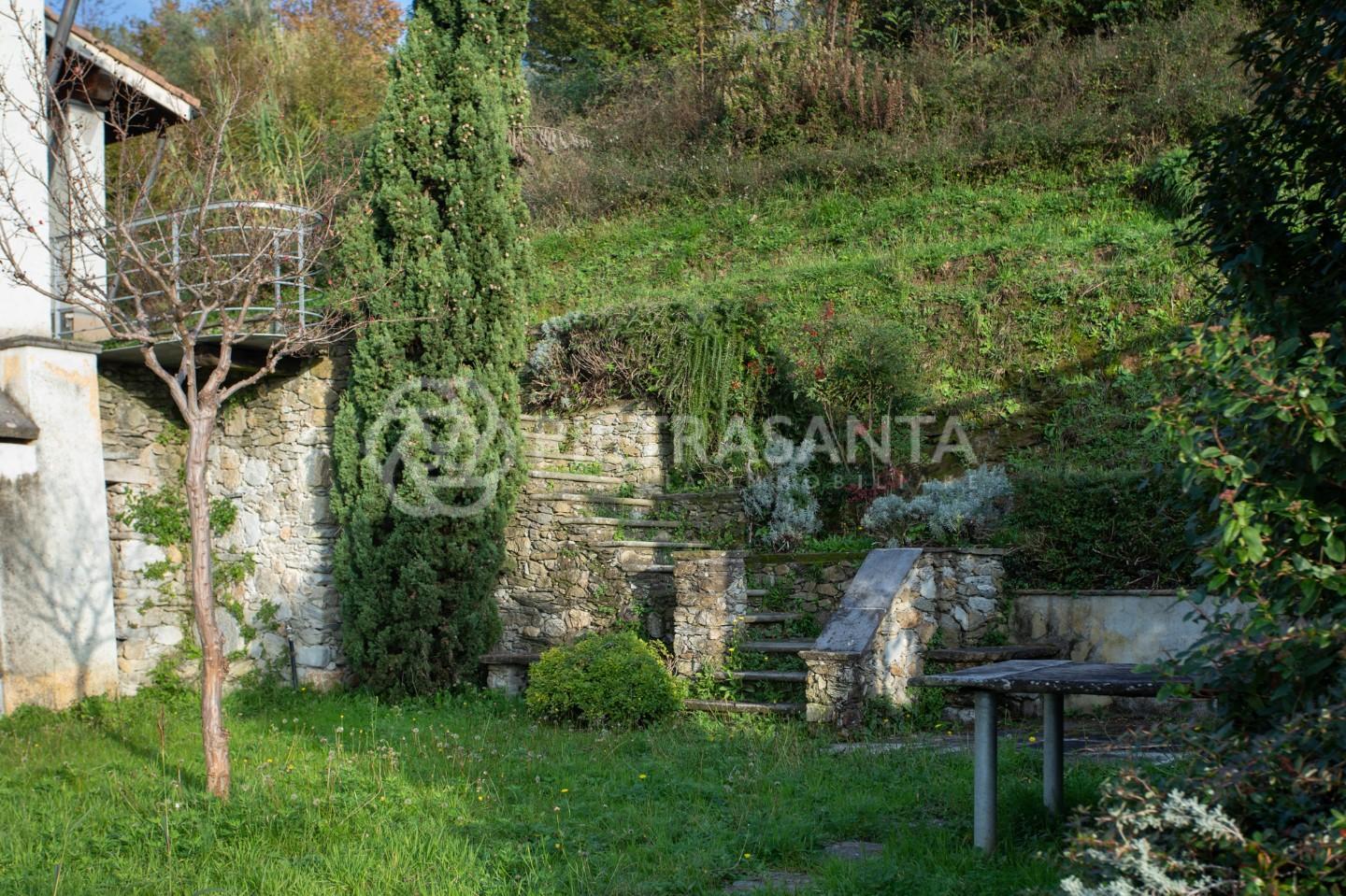 Villa vista mare, Pietrasanta vallecchia