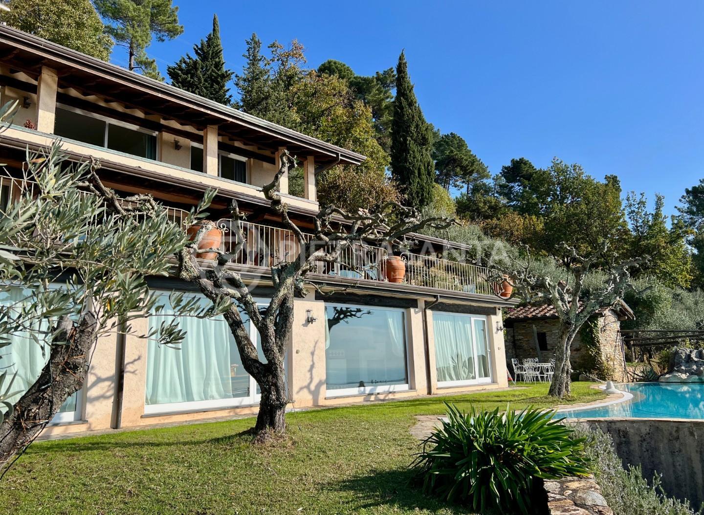 Rustico vista mare, Pietrasanta strettoia