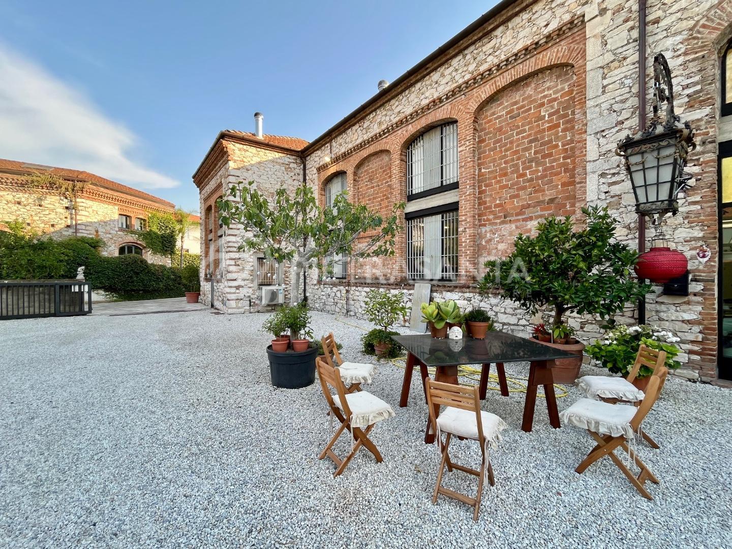 Loft con giardino a Pietrasanta
