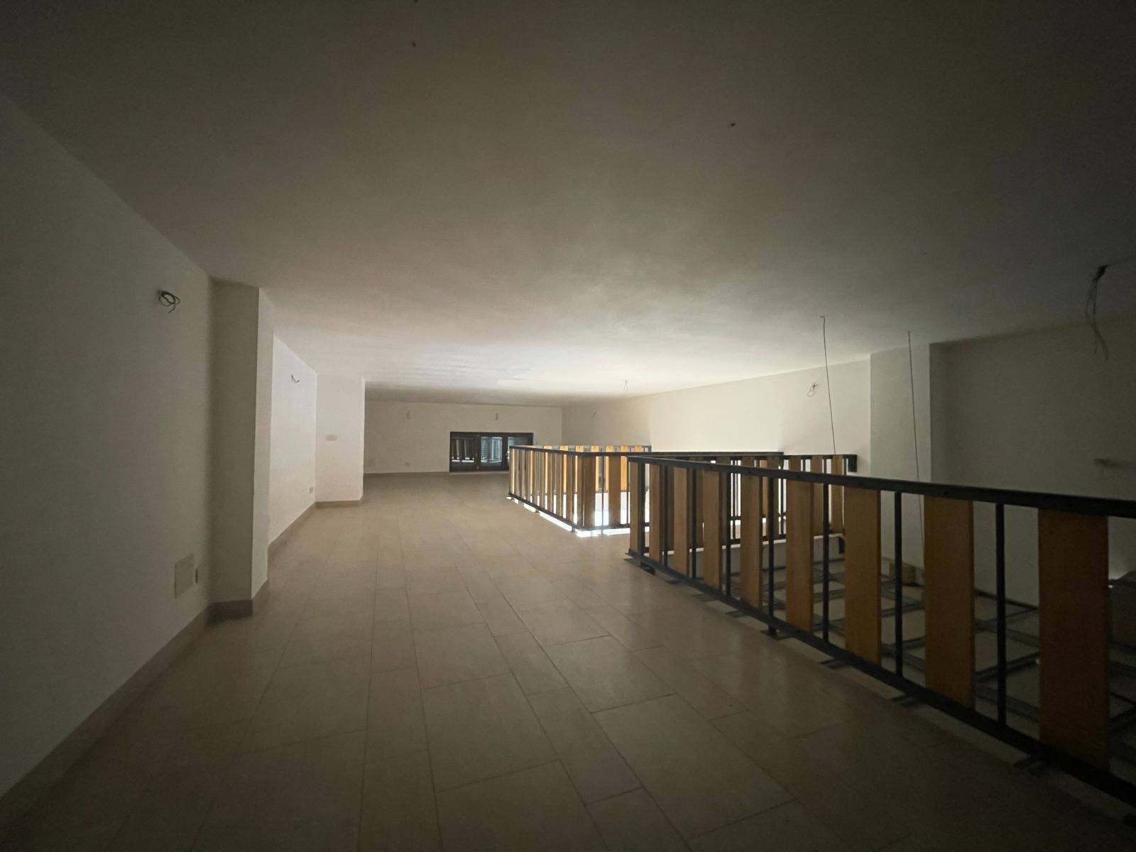 Locale commerciale in vendita a Taranto