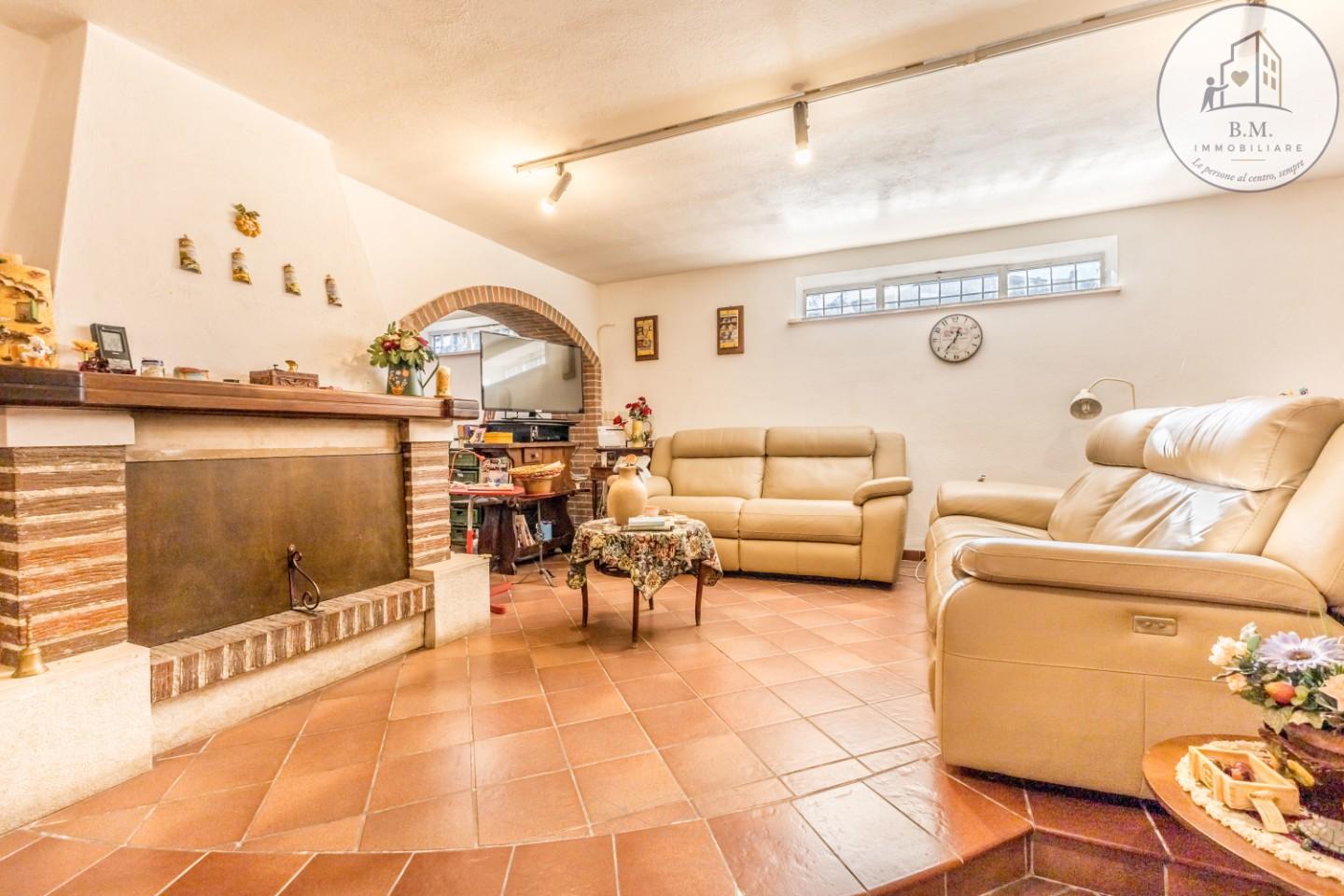 Villa con giardino a Rignano Flaminio