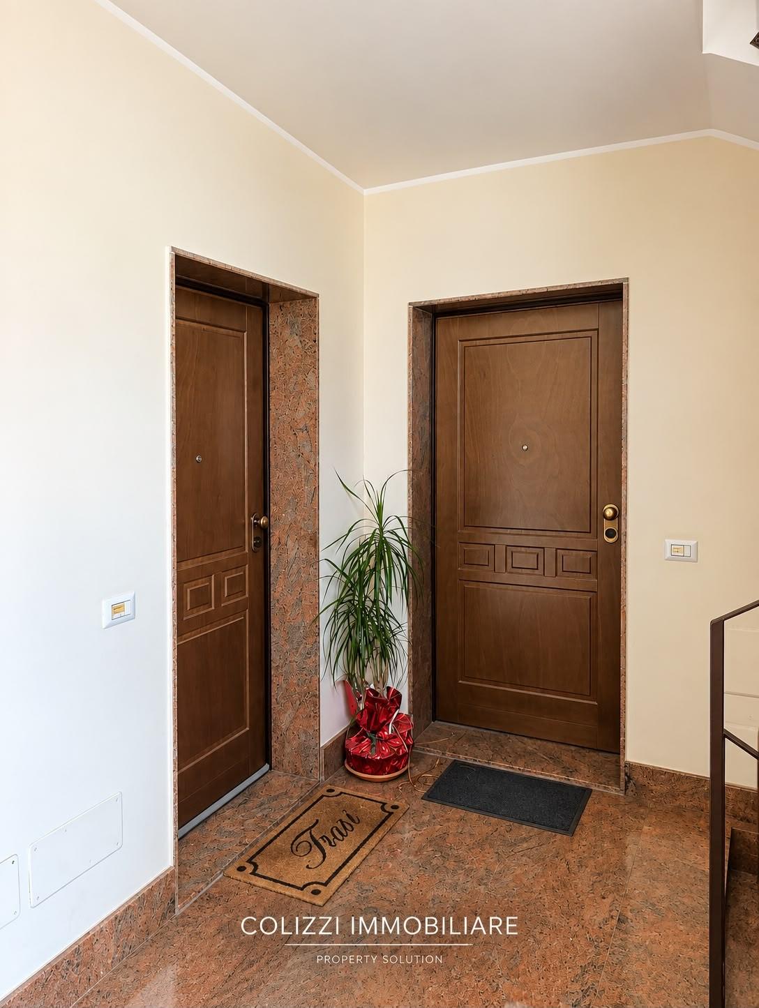 Villa Bifamiliare con giardino a Surbo