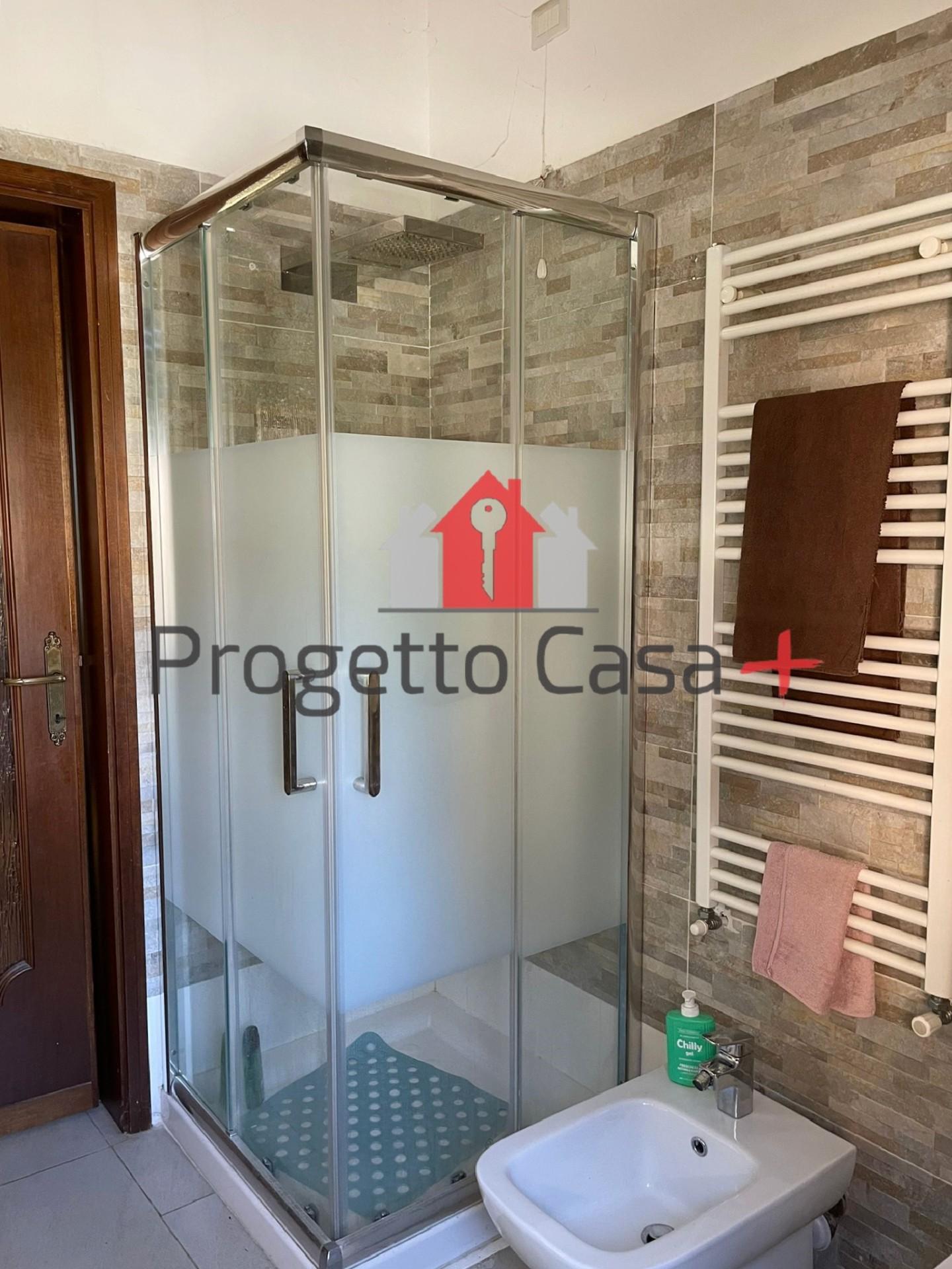 Casa indipendente con giardino, Gallarate crenna