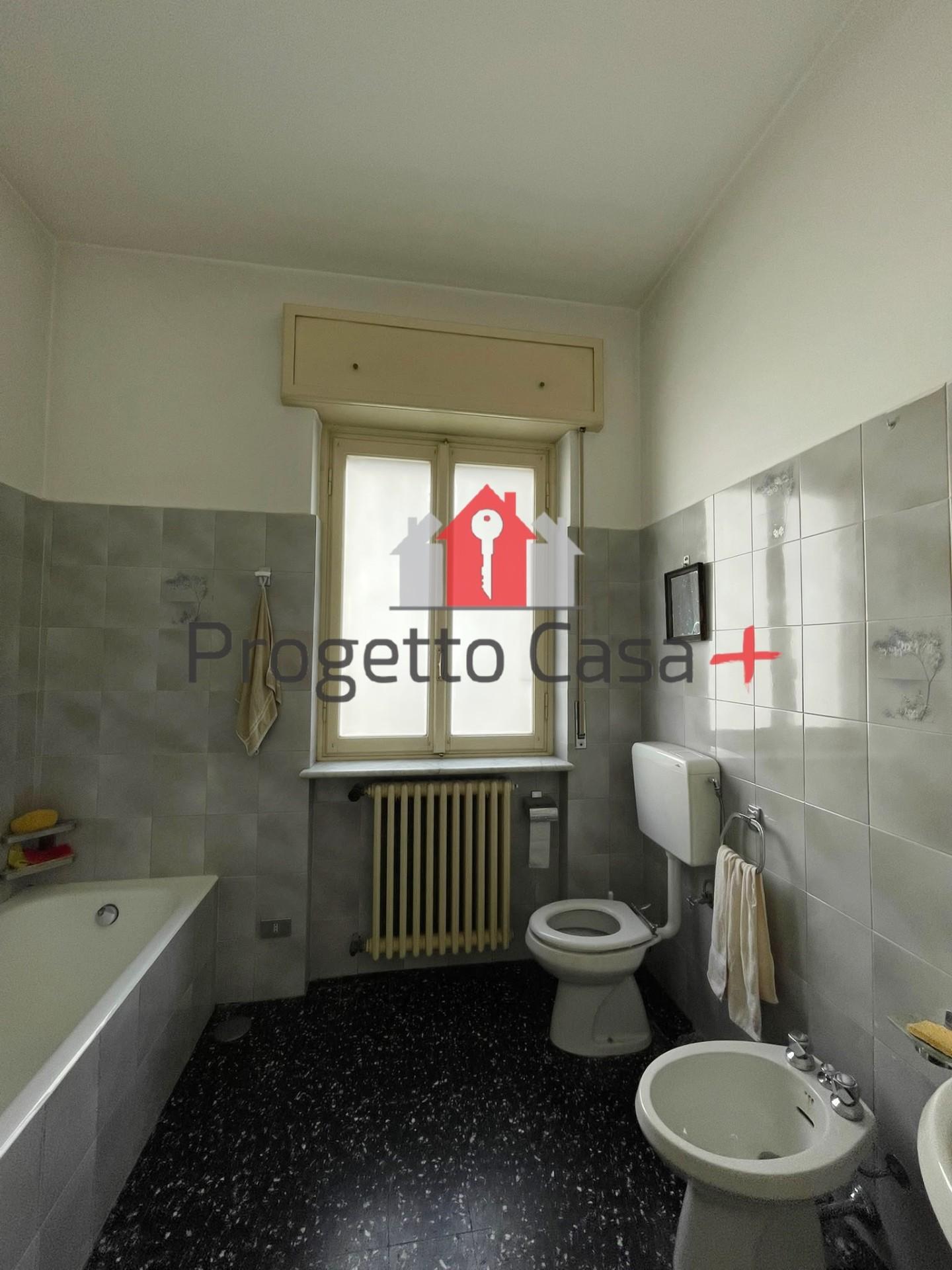 Casa indipendente con giardino a Somma Lombardo