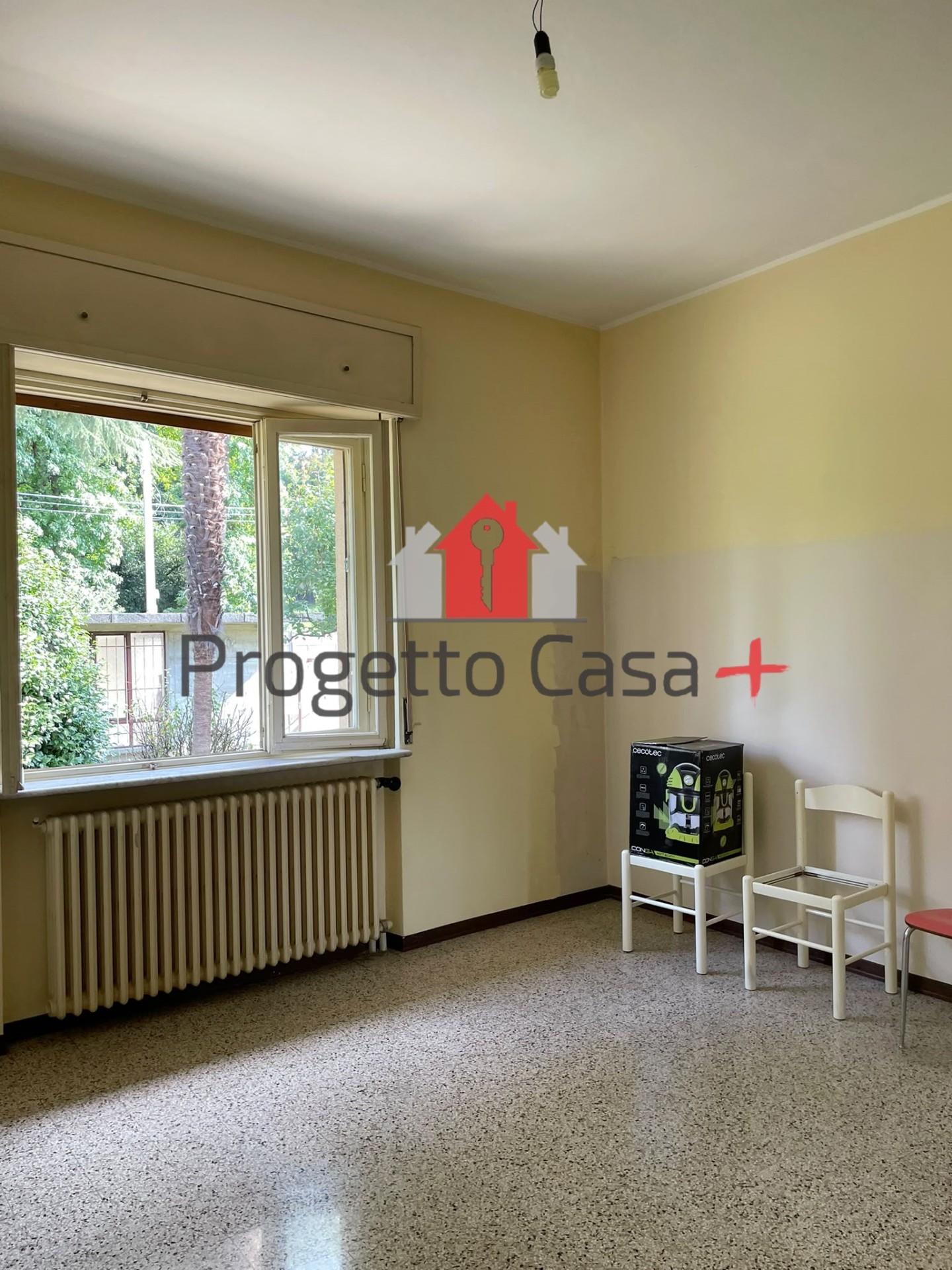 Casa indipendente con giardino a Somma Lombardo