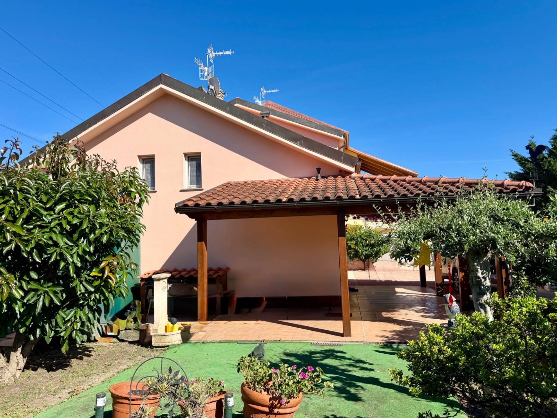 Semindipendente in vendita a Albenga, Leca