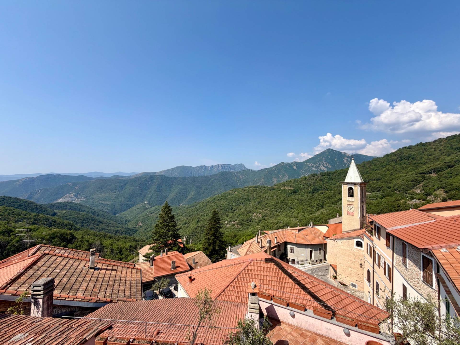 Semindipendente in vendita a Castelvecchio di Rocca Barbena, Vecersio