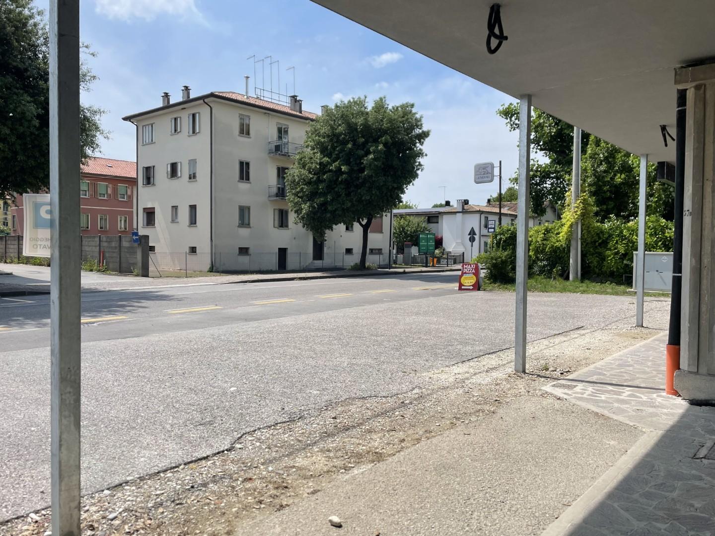 Negozio ristrutturato, Treviso sant'antonino