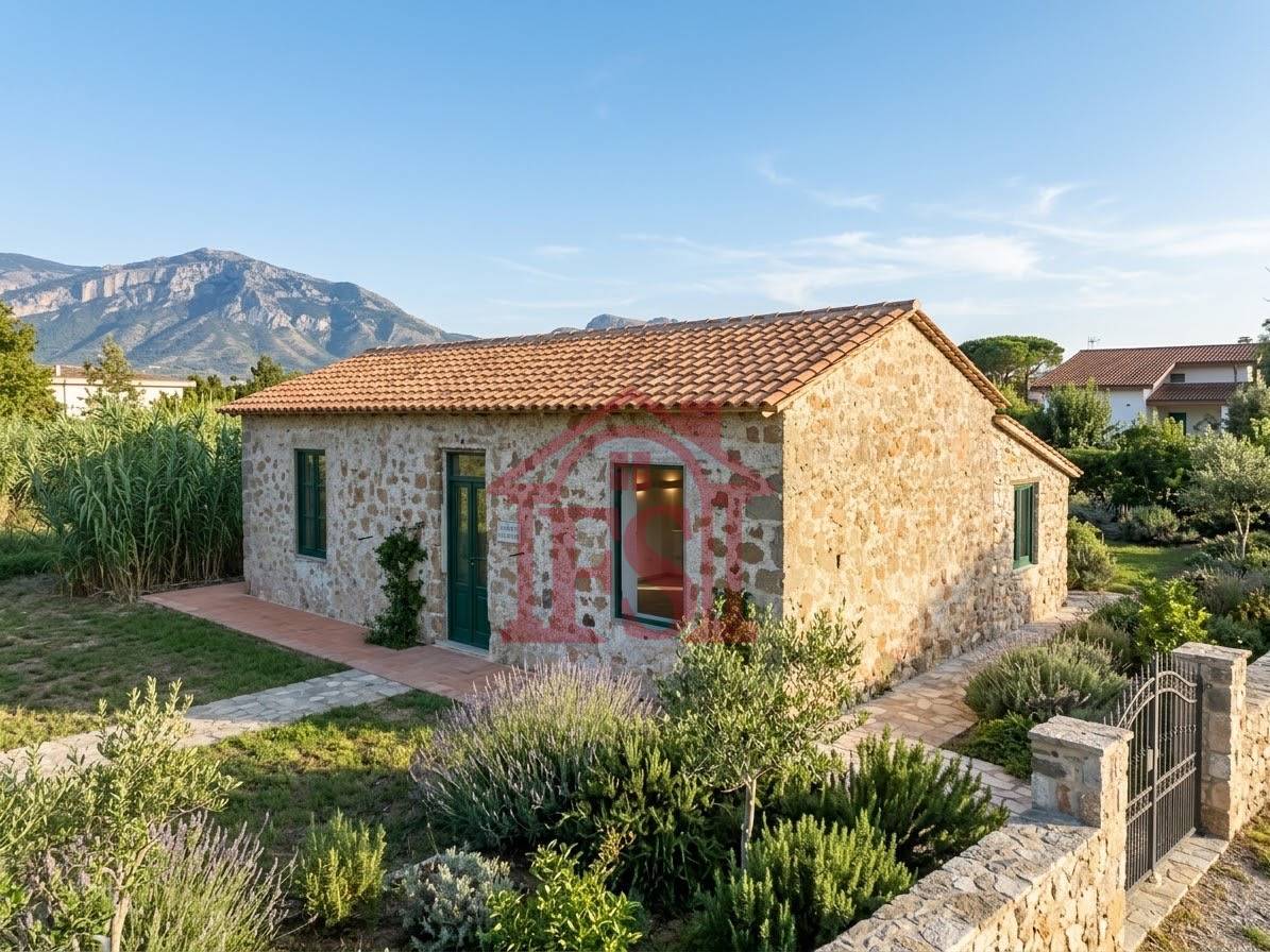 Casa singola in vendita a Terracina, Borgo Hermada