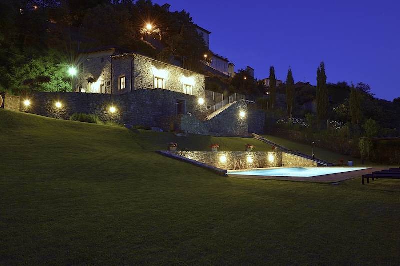 Villa con giardino a Fivizzano