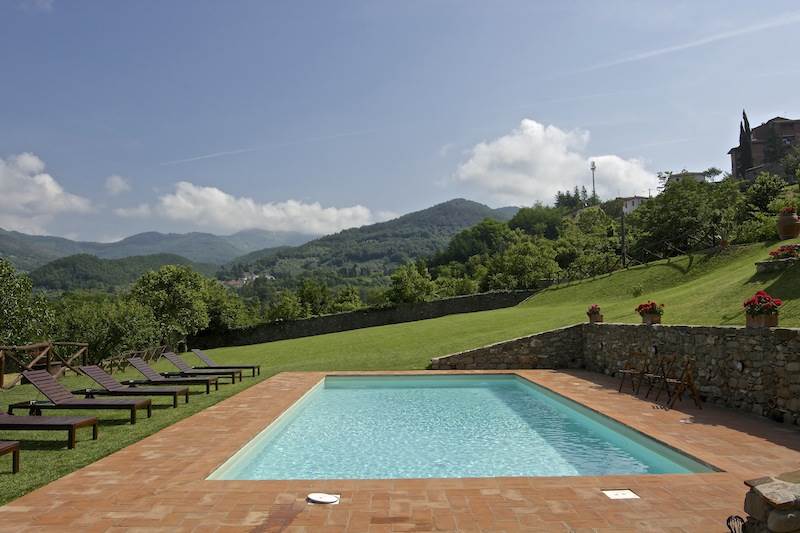 Villa con giardino a Fivizzano
