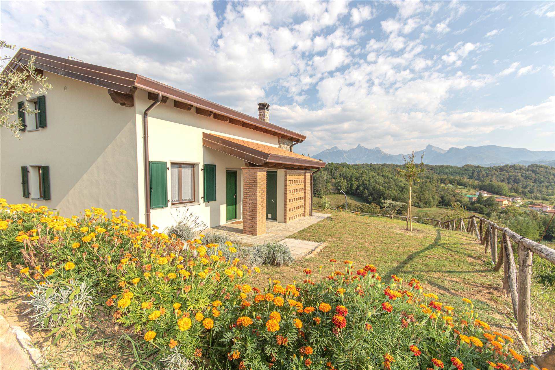 Villa con giardino a Fivizzano