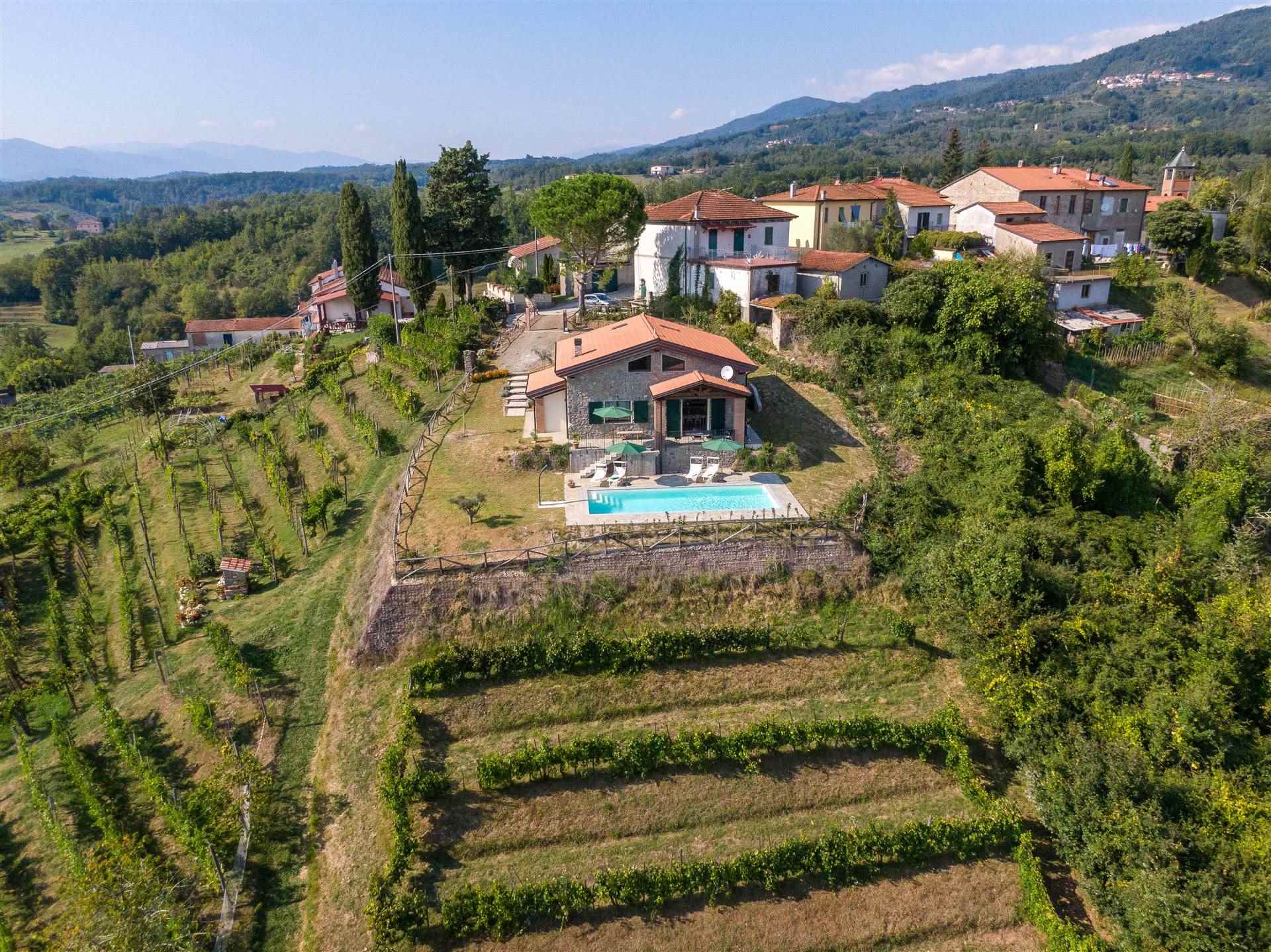 Villa con giardino a Fivizzano