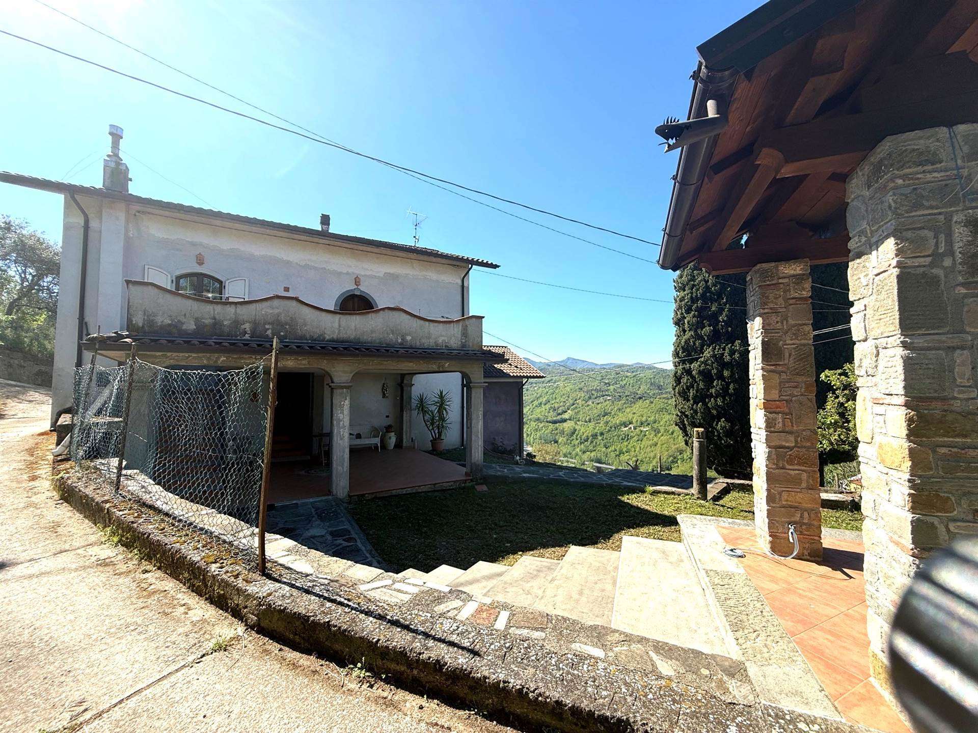 Casa indipendente con giardino a Fivizzano