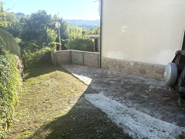Appartamento con terrazzi, Fivizzano gassano