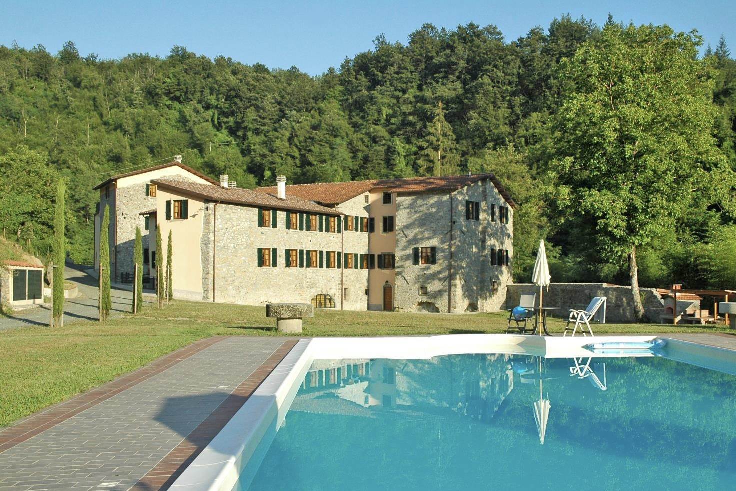Stabile/Palazzo con giardino a Fivizzano
