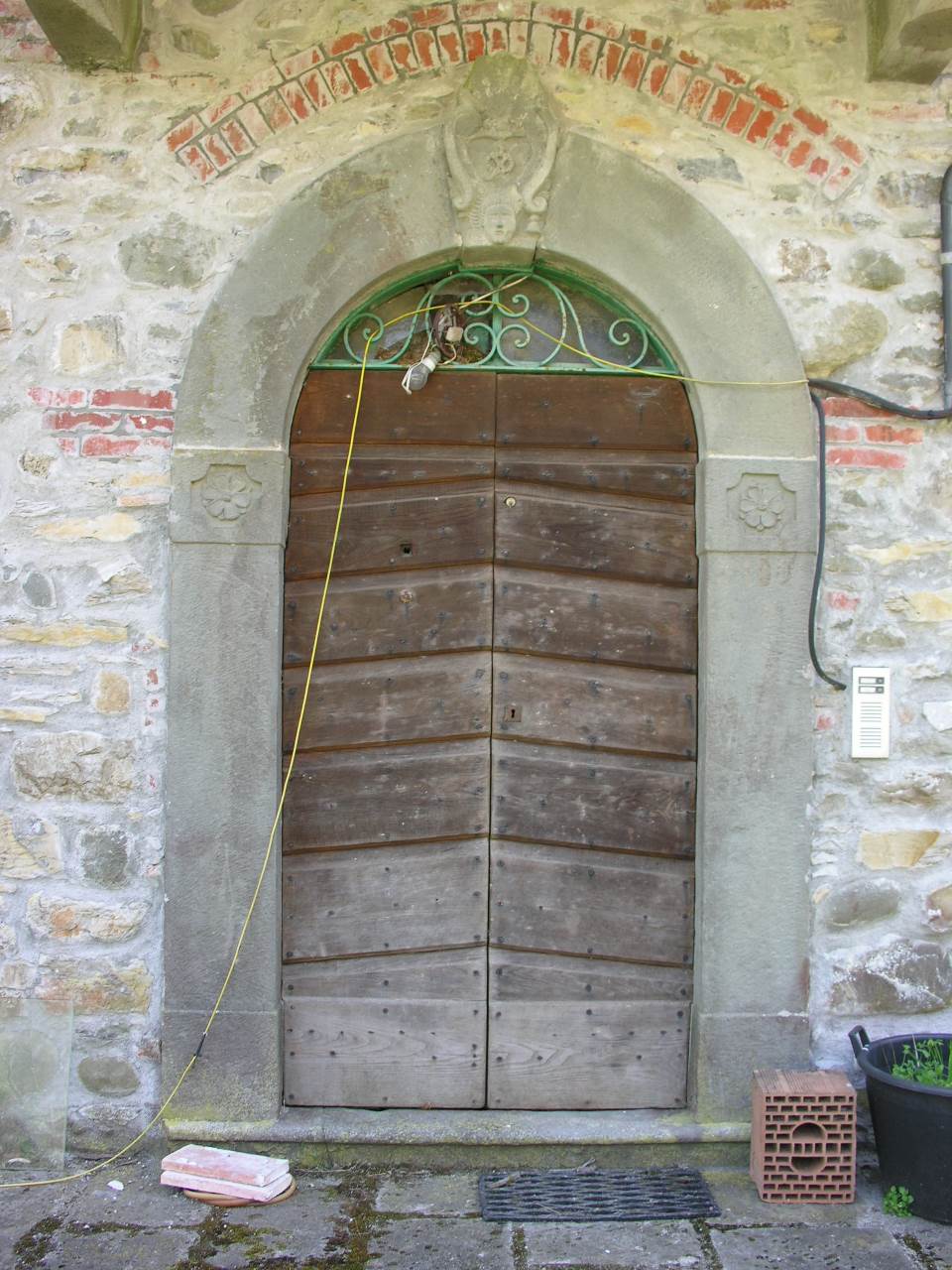Rustico con giardino a Fivizzano