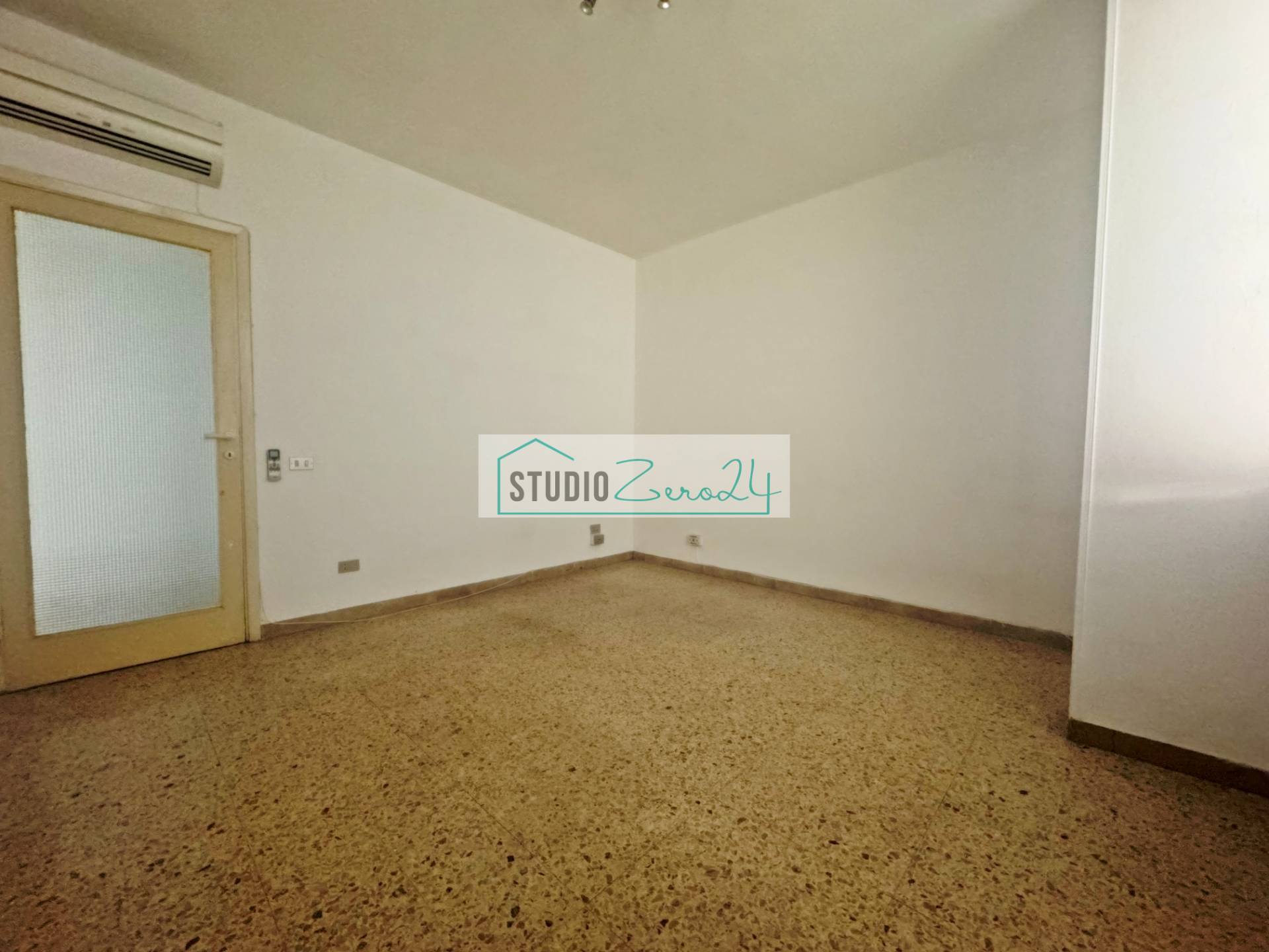 Appartamento in vendita a Massa, Centro
