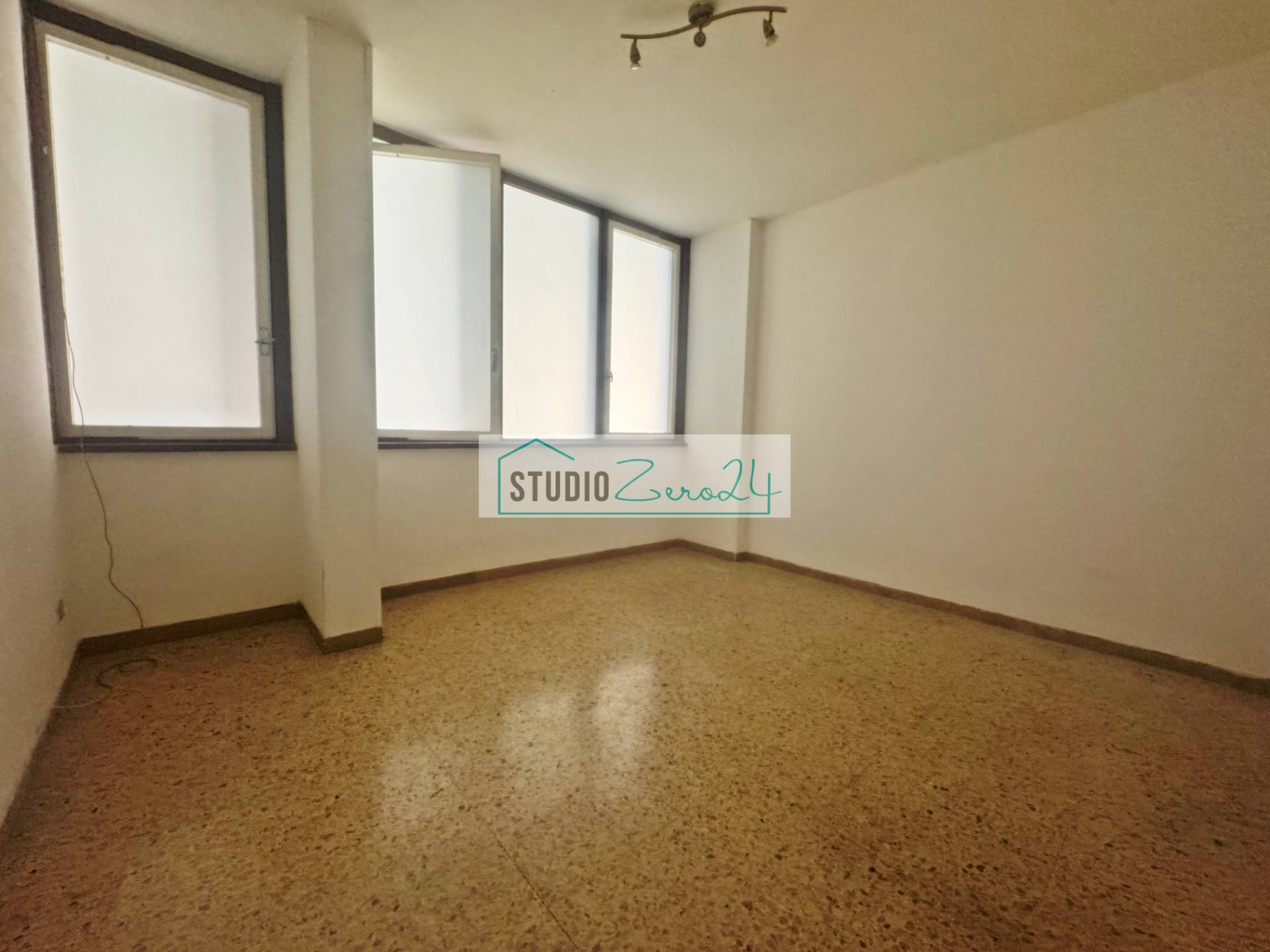 Appartamento in vendita a Massa, Centro